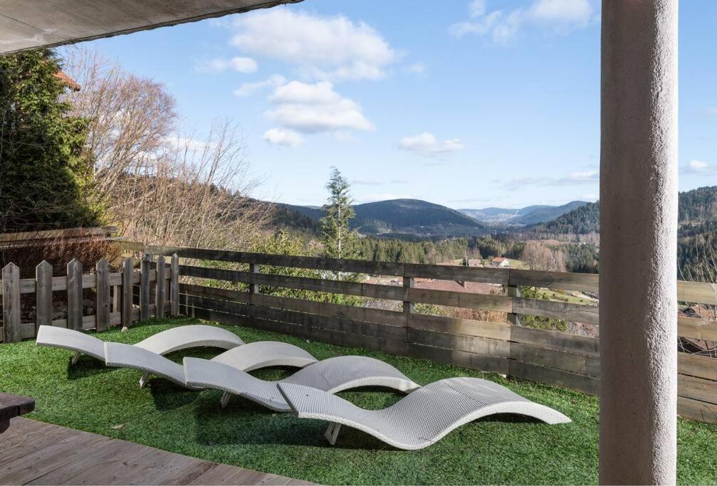 Luxueux Chalet Avec Vue Sur Les Pistes Et Le Hohneck Le Tholy Exterior photo